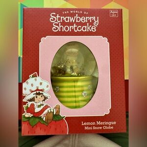 Strawberry Shortcake Lemon Meringue Mini Snow Globe